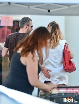 Как Фриске гуляла по Маями с будущим отцом своего ребенка (ФОТО)