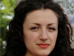 Хулиганка, бросившая в Жириновского капусту боится, что за ней придут его охранники (ФОТО)