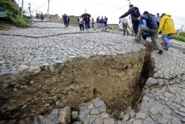 В Турции оползень накрыл стадион прямо во время матча