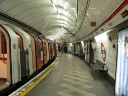 Киевский метрополитен снизит скорость поездов ради экономии Киевский метрополитен снизит скорость поездов ради экономии