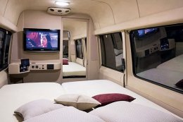 Mercedes Sprinter спокойно вмещает двухспальную кровать (ФОТО+ВИДЕО)