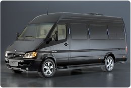 Mercedes Sprinter спокойно вмещает двухспальную кровать (ФОТО+ВИДЕО)