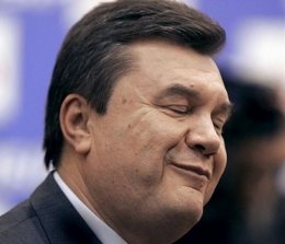 Янукович привезет газ из Туркмении