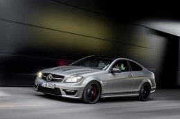 Мощный Mercedes-Benz C63 AMG (ФОТО)