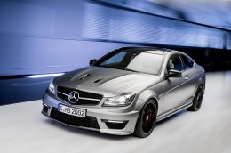 Мощный Mercedes-Benz C63 AMG (ФОТО)