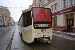 В честь 70-летия Сталинградской битвы по Харькову курсировал трамвай с портретом Сталина (ФОТО)
