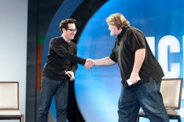 Джей Джей Абрамс снимет фильм по Half-Life или Portal (ФОТО)