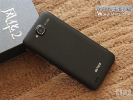 Новинка: 4-ядерный Gionee GN708W на базе МТ6589 (ФОТО)