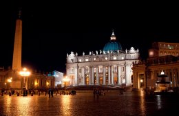 Знамение: силы природы против ухода Папы (ВИДЕО)