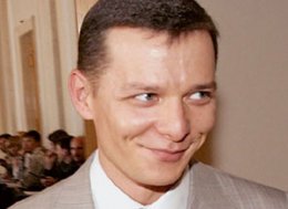 Олег Ляшко хочет быть голубем мира и посадить Путина и Меркель в тюрьму к Тимошенко