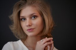 Кристина Асмус в новом образе выглядит как девушка легкого поведения (ФОТО)