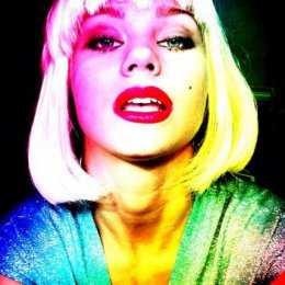 Кристина Асмус в новом образе выглядит как девушка легкого поведения (ФОТО)