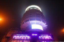 В центре Киева из окна гостиницы выпал человек