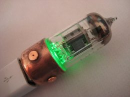 «Вакуумные» флеш-накопители в виде лампочек (ФОТО)