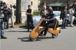 Складной электроскутер уже реальность (ФОТО)