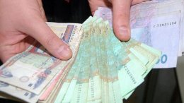 Повышение зарплаты бюджетникам вызовет экономический коллапс в Украине