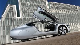Гибридный автомобиль Volkswagen XL1 потребляет меньше 1 л топлива на 100 км (ФОТО)