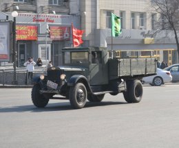 23 февраля по Харькову громыхала раритетная военная техника (ФОТО)