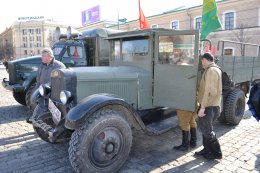 23 февраля по Харькову громыхала раритетная военная техника (ФОТО)