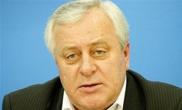 Владимир Филенко: "Януковича, который падает от брошенного в него яйца, победить несложно"