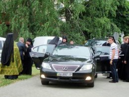 Сколько стоят красивые госномера на черном рынке (ФОТО)