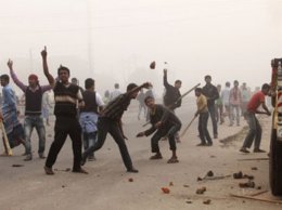 В результате беспорядков в Бангладеш погибло 30 человек (ВИДЕО)