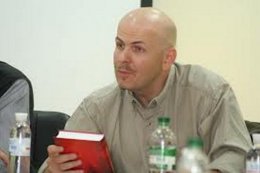 Найти управу на Олеся Бузину