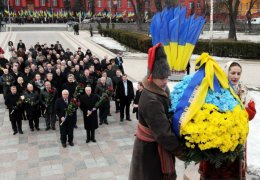 Янукович не возложил цветы к памятнику Шевченко