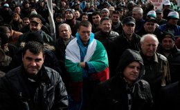 Уже месяц в Болгарии не утихают массовые демонстрации протеста (ФОТО)