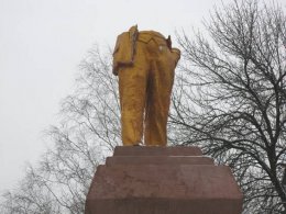 В Ахтырке, под покровом ночи, установили нового Ленина (ФОТО)