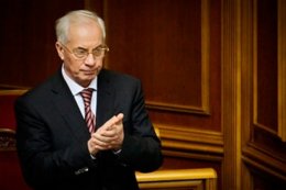 Азарова беспокоят действия оппозиции