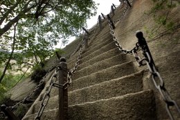 Самый опасный туристический маршрут в мире (ФОТО)