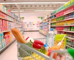 Украинцев кормят сфальсифицированными продуктами питания