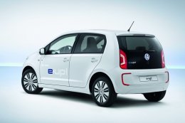 Volkswagen показала свой первый электромобиль E-Up (ФОТО)