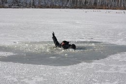 20 рыбаков сняли со льдины на Кременчугском водохранилище