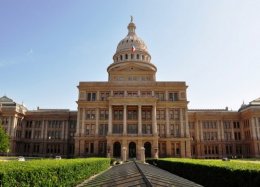 В Техасе приняли закон разрешающий ношение оружия в Капитолии