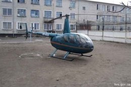 Пособники зеков прилетели за ними на вертолете