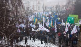 О бутафорских карнавальных шествиях оппозиции и о том, кому надо начинать революцию