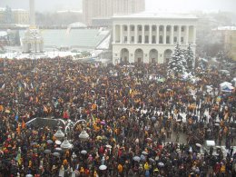 Новый закон позволит объявить ЧП в Украине даже из-за брошенной петарды
