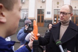 Одесситы готовят для Яценюка нечто посерьезнее морковки и капусты