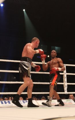 В Киеве прошел боксерский турнир компании братьев Кличко (ФОТО)