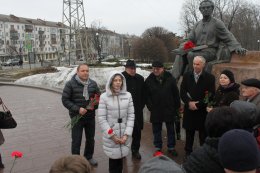 В Киеве почтили память Максима Рыльского (ФОТО)