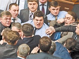 Сколько стоит побить депутата и милиционера