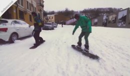 Киевские сноубордисты освоили Андреевский спуск (ВИДЕО)