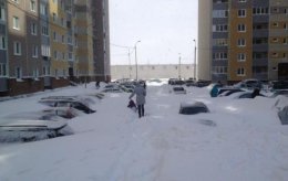 Самый большой сугроб зафиксировали на Троещине (ВИДЕО)