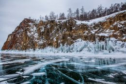Путешествие по замёрзшему Байкалу (ФОТО)