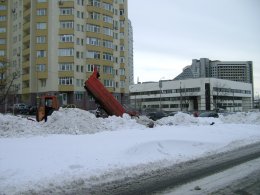 Возмущенные киевляне линчевали хитрого коммунальщика (ФОТО)