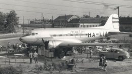 Как сделать жилье из старого самолета (ФОТО)