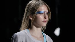 Google Glass будут изготавливать в Америке