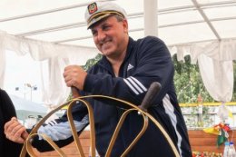 Мэр Сум посоветовал молодежи эмигрировать из Украины